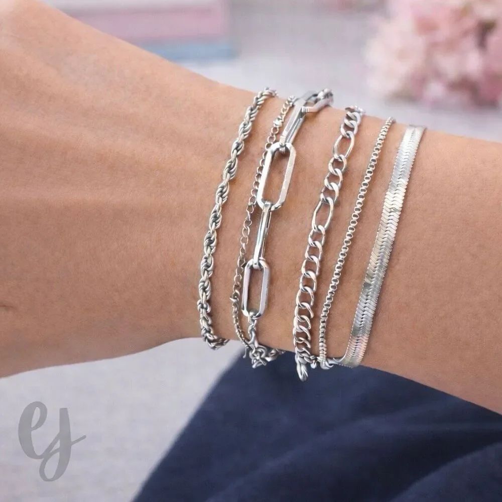 The Uptown Six – Silver Tone Chains in Mixed Styles
